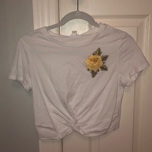White cropped tee